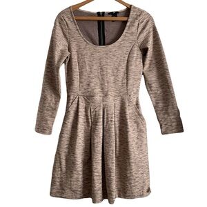 H&M Women’s Long Sleeve Light Brown Tan Dress Size Medium